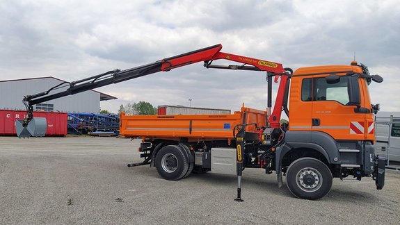 PALFINGER Ladekran mit Grabgreifer
